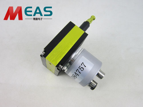 拉線位移編碼器的導(dǎo)向輪可以改變鋼絲繩的方向