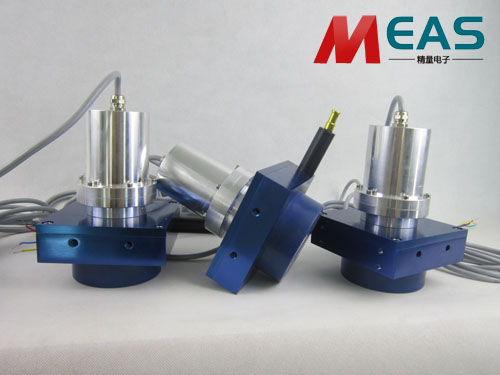 拉繩位移編碼器將設(shè)備的位移信息準(zhǔn)確無誤地轉(zhuǎn)化為控制系統(tǒng)