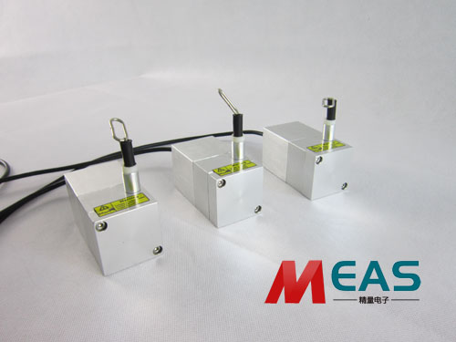 拉線位移編碼器設(shè)計(jì)了輔助滾輪時刻監(jiān)守著拉線的動態(tài)