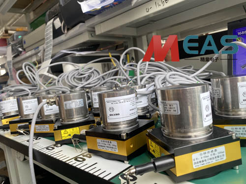 ��������λ�ƾ��a���Ǟ�͑�������һ�������aƷ